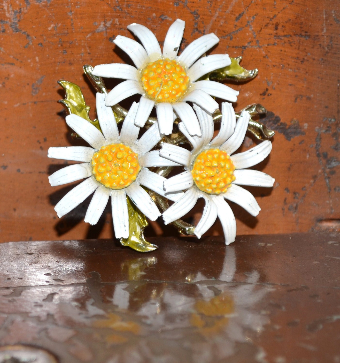 Vintage Daisy Cluster Brooch Pin
