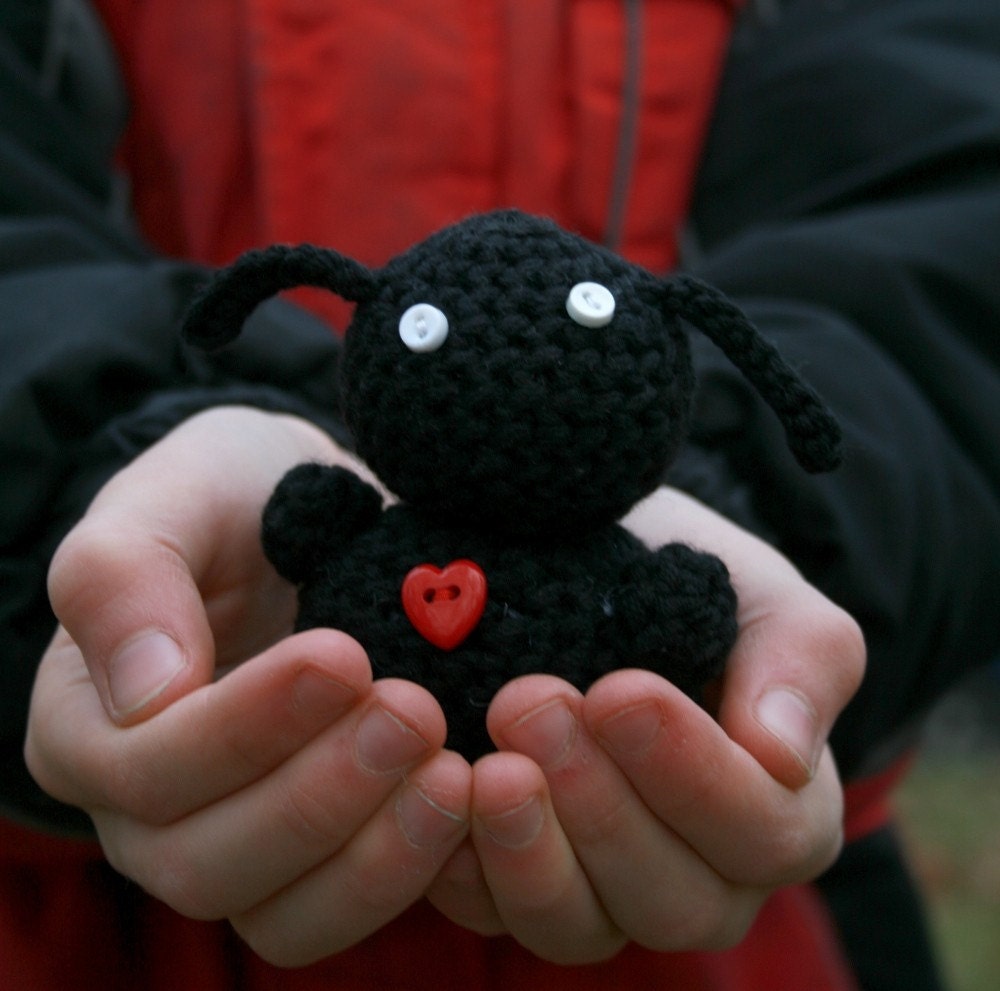 Hand-crocheted plushie - Heartless