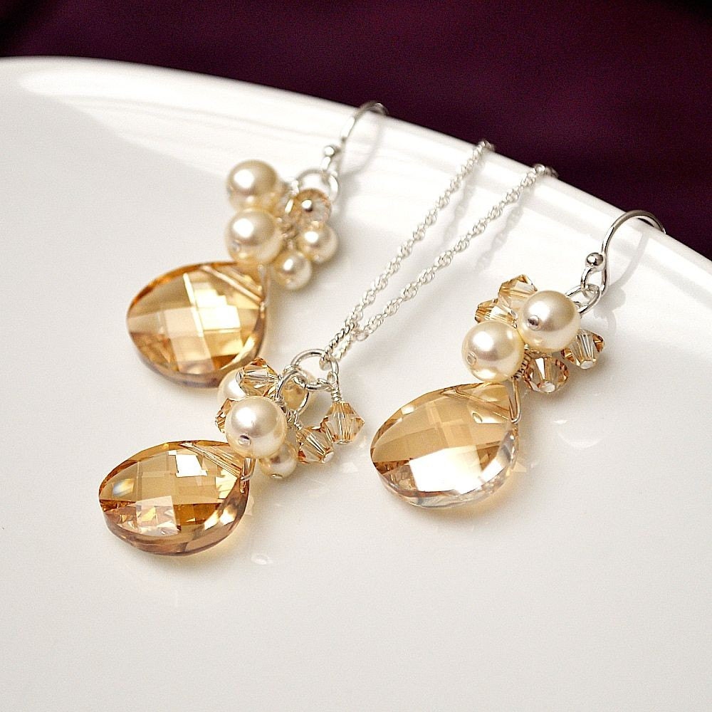 Bridesmaids Jewelry Sets. Crystal Earrings Necklace SET. Golden Crystal & Ivory Pearl Jewellery for the Fall Wedding Bride or Bridesmaids