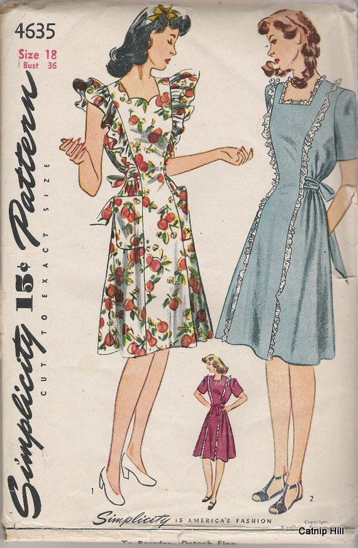 Simplicity 4635 Size 36 Maternity Dress or Pinafore from the 1940s
