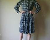 70s Does 40s Dress Deep Purple and Teal Green Paisley Puffed Sleeves Cotton Shirt Dress Size Medium med m (4-6-8)