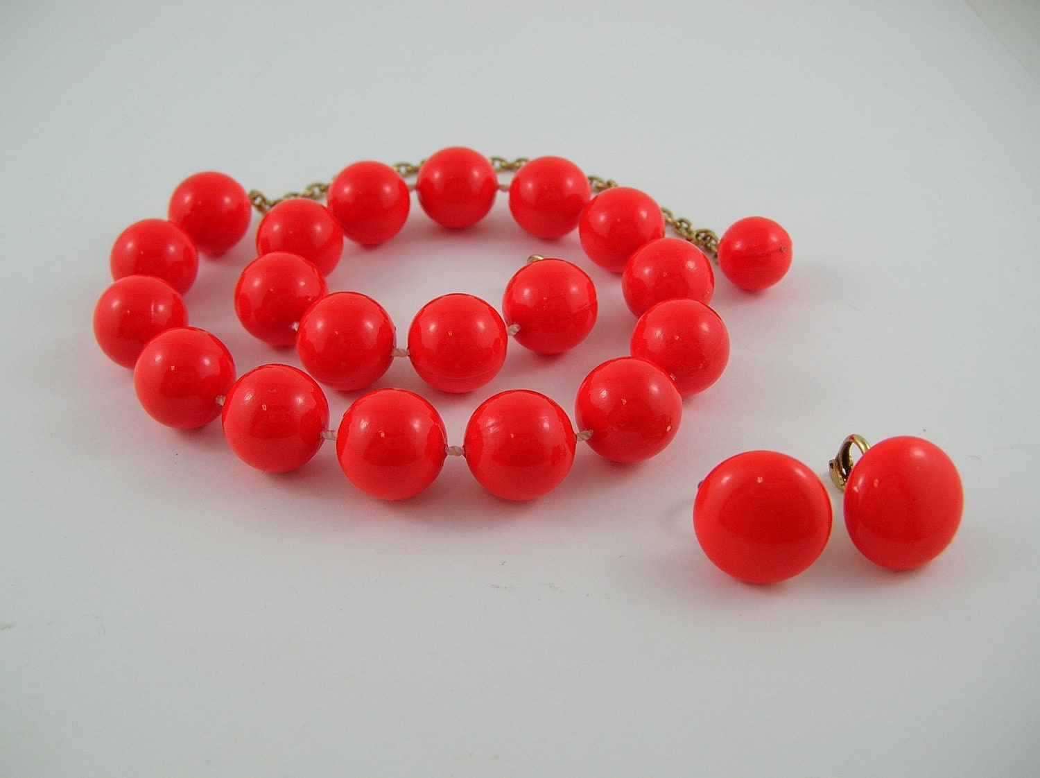 Vintage Neon Necklace Orange 60s 1960s Earrings Bead Bright pop op art space age clip on set Psychedelic mod Preppy Summer BOLD Twiggy retro