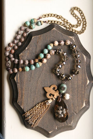 Stunning Green Stone Smokey Crystal Golden Tassle Long Charm Necklace