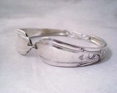Vintage Jewelry, Silverware Spoon Bracelet, Vintage Silverware Jewelry, Vintage Wedding, Bridesmaid Jewelry COUNTESS 1936