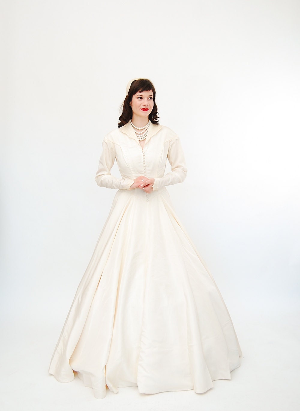 Vintage 1950s Wedding Dress - 50s Wedding Gown - Ivory Taffeta - New Look Style