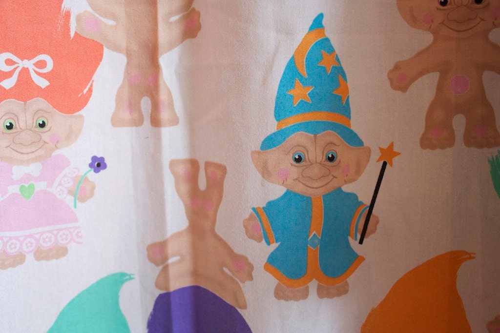 Vintage 1992 TREASURE TROLLS Bedsheet