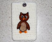 Smartphone case felted with needle felt owl