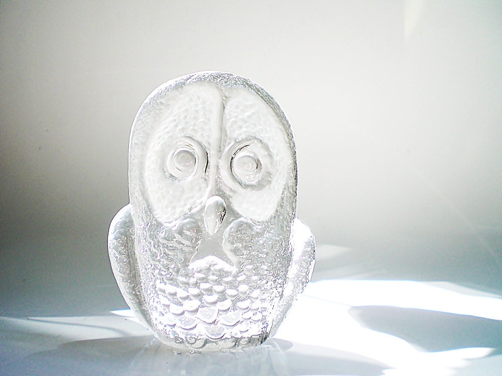 Art Glass Owl, signed Kosta Boda Crystal Figurine, Mid Century Collectible Gift