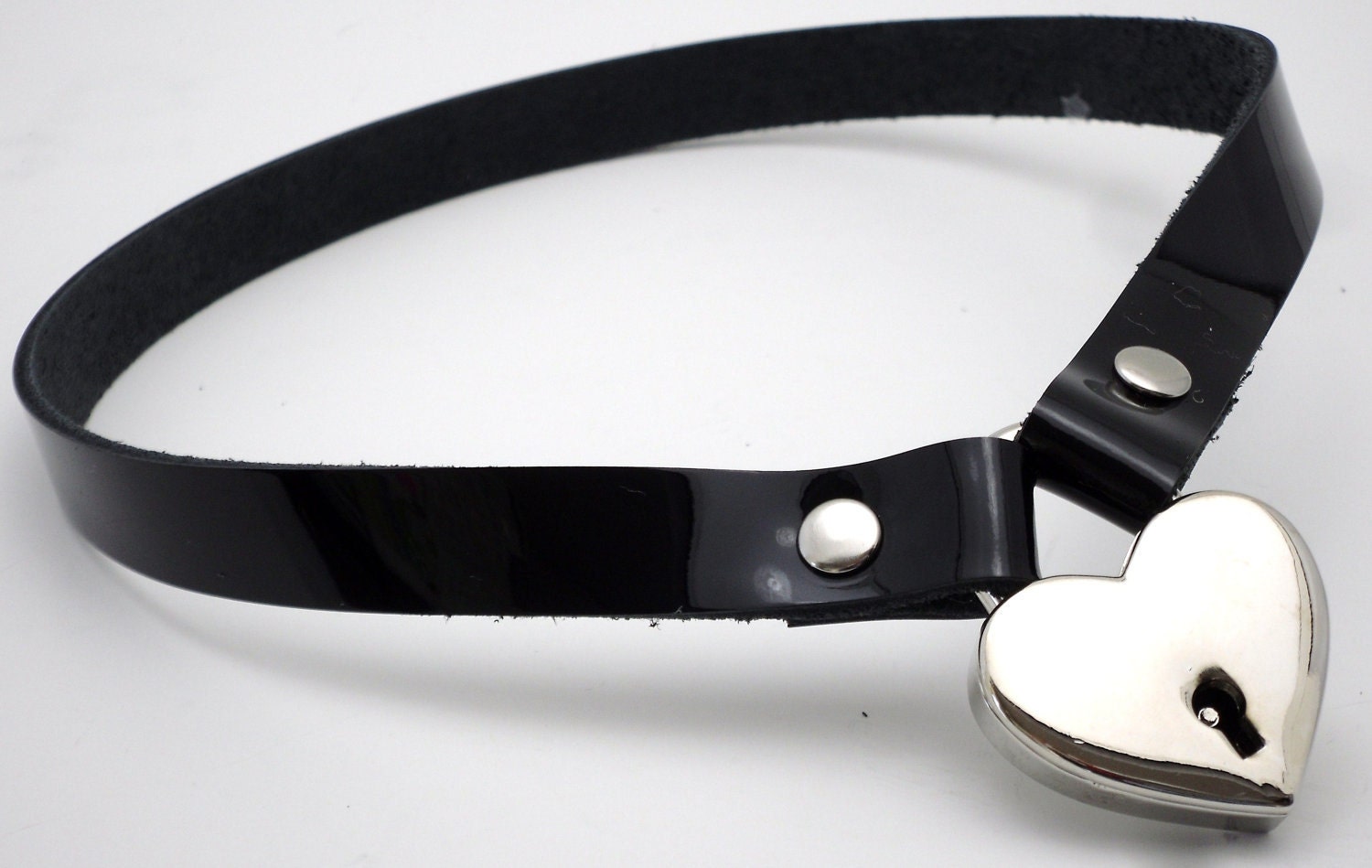 Simple Patent Leather Submissive Collar with Locking Heart - Free US Shipping