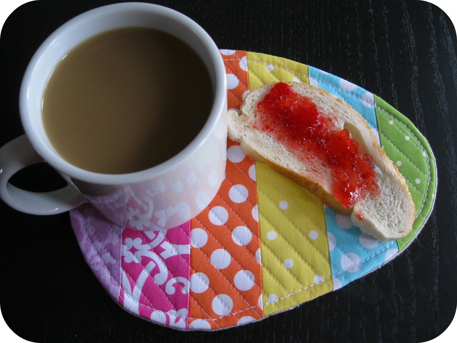 Stripey Egg Mug Rug And Potholder Tutorial and Sewing Pattern in PDF Format.