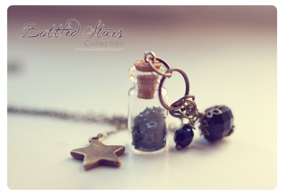 Big star Glass Bottle necklace, with glitter stars. CUSTOM STARS COLOR . Glass vial necklace. glass Bottle Pendant miniature tiny bottle
