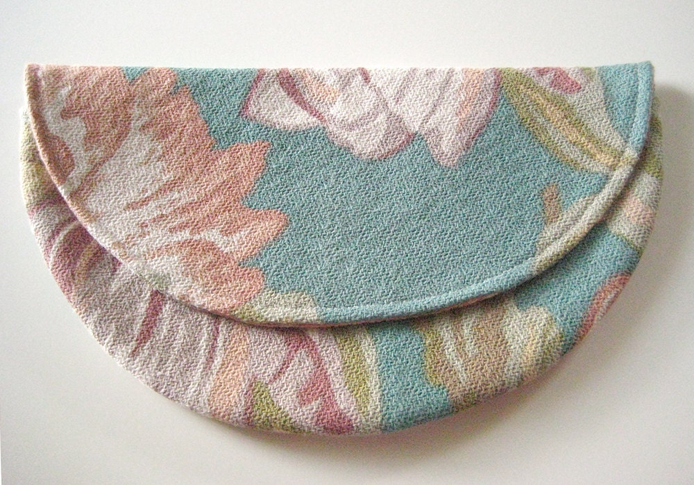 Barkcloth Purse - Foldover Clutch - Vintage Pattern 1977