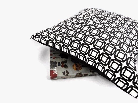 Decorative Pillow Cover - Retro Black and White Circles, Linen- Cotton Canvas in 16 x 16 inches