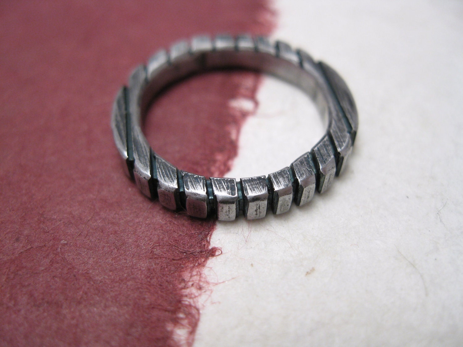 Sectioned - forged iron ring with oxidized cuts - Italy Handmade