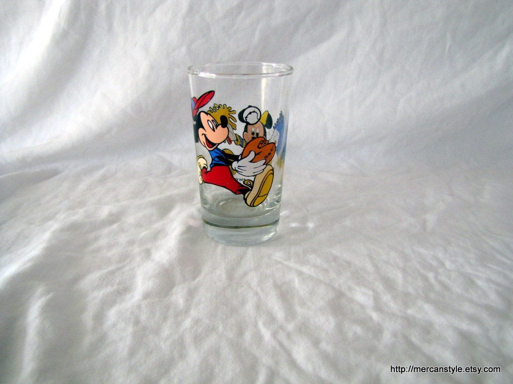 Mickey Mouse Tumbler Minne Disney Sports