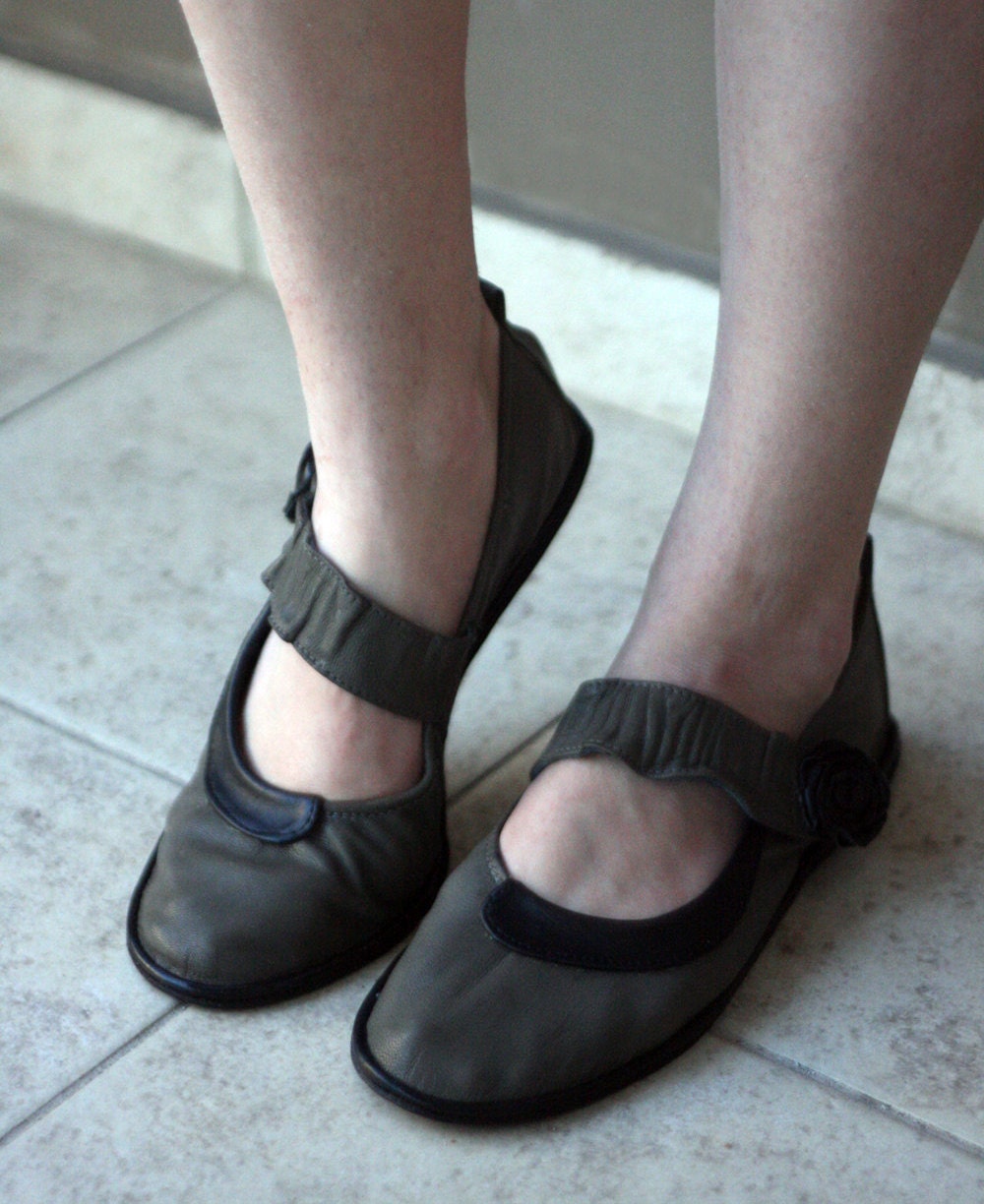 Loved Ones - Handmade Leather flat shoes - CUSTOM FIT