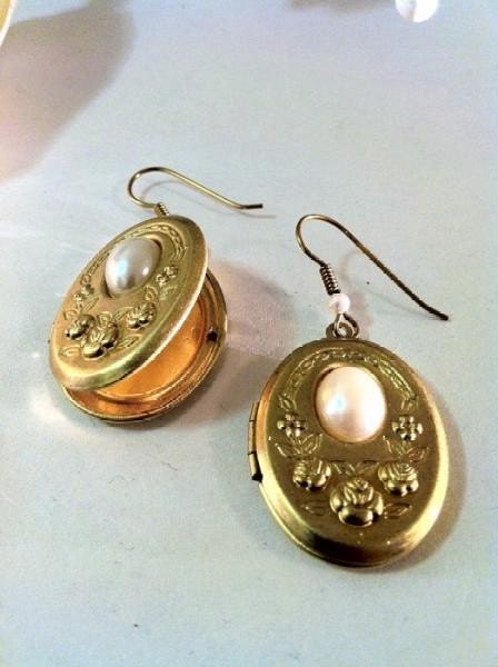 Locket Earrings Pearl Floral