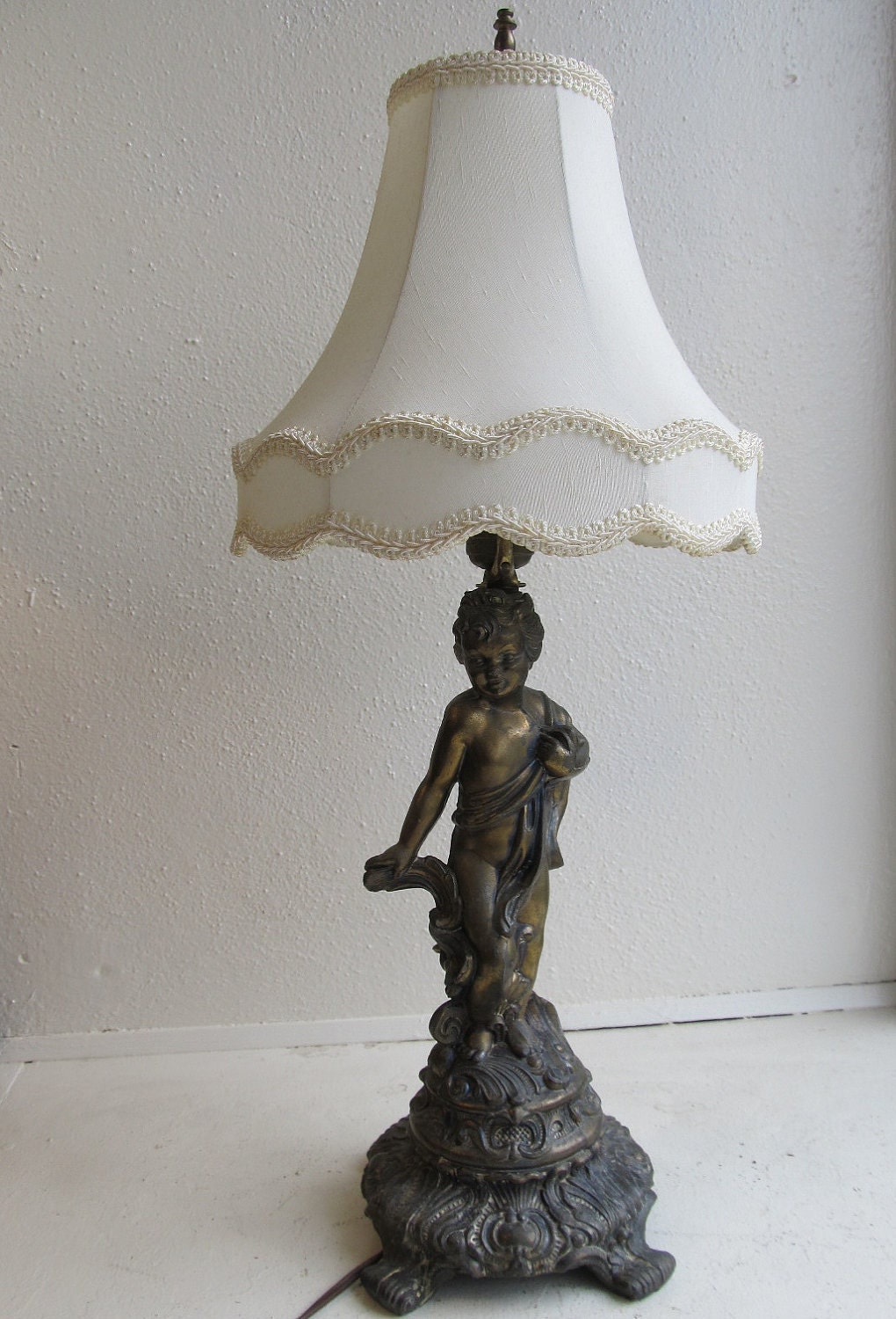 Vintage Cherub Lamp by JulesVernonVintage on Etsy