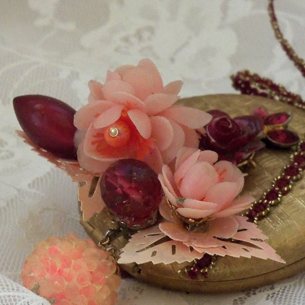 Vintage compact mirror, 1930s Upcycled Makeup Compact,   vintage bejeweled floral mirror, Bridal Accessory