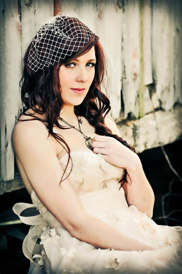 Constance -- petite English style birdcage veil