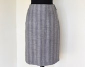 Tweed Pencil Skirt. Vintage 1980s. Black and White. Knee Length. Secretary Style. Small / Medium