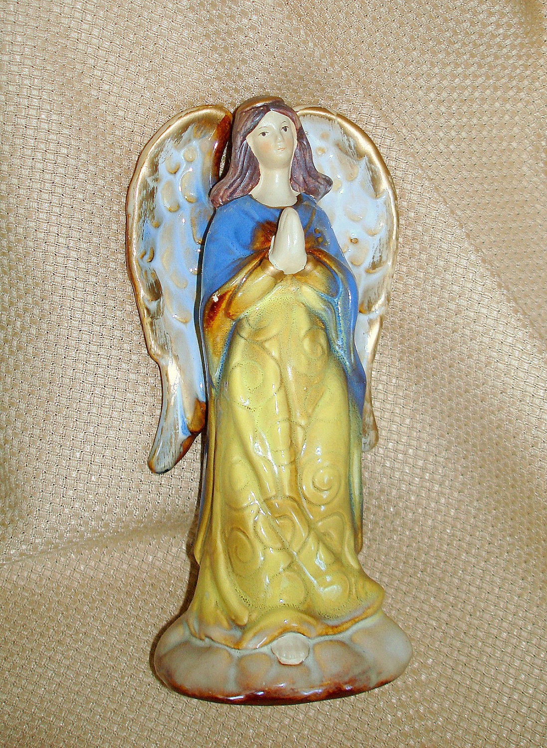 SUPER SALE Vintage Angel Figurine. Praying Hands. by fineoldthings