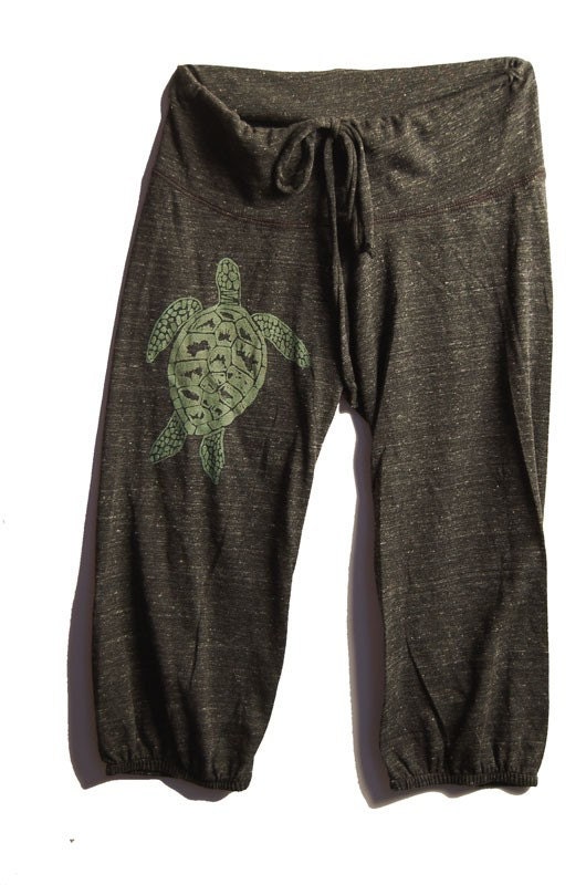 be still my Sea Turtle Pants, Cropped Pants, Yoga Capris, S,M,L,XL - nicandthenewfie