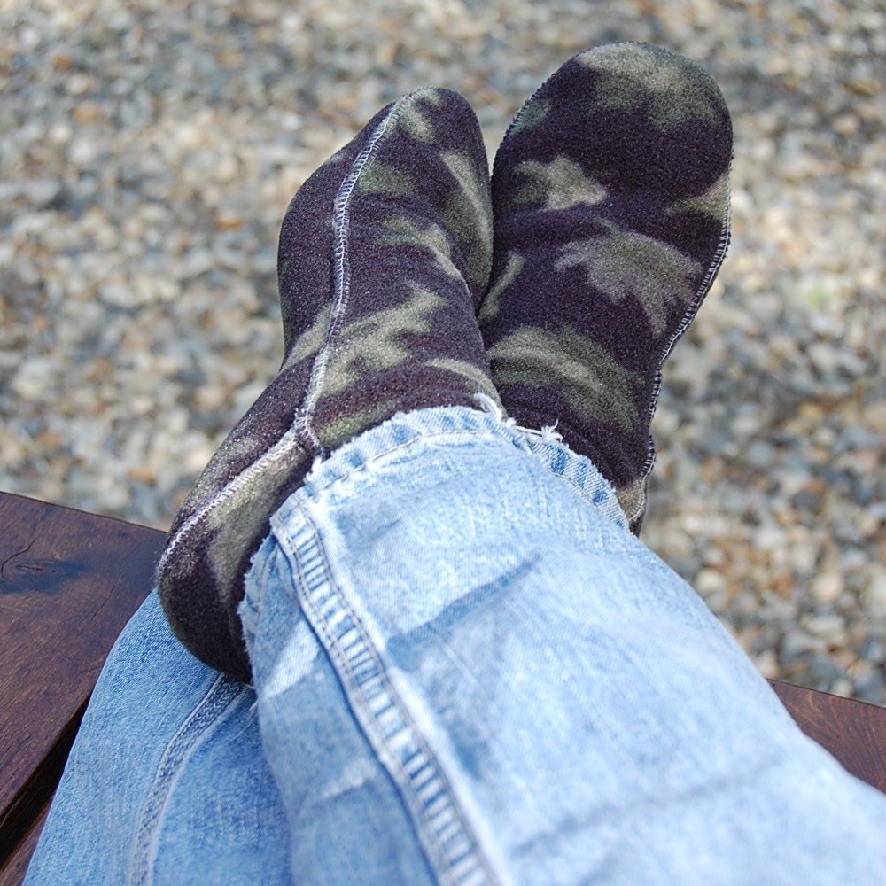Polartec Fleece Socks Size Small Silver Leaves