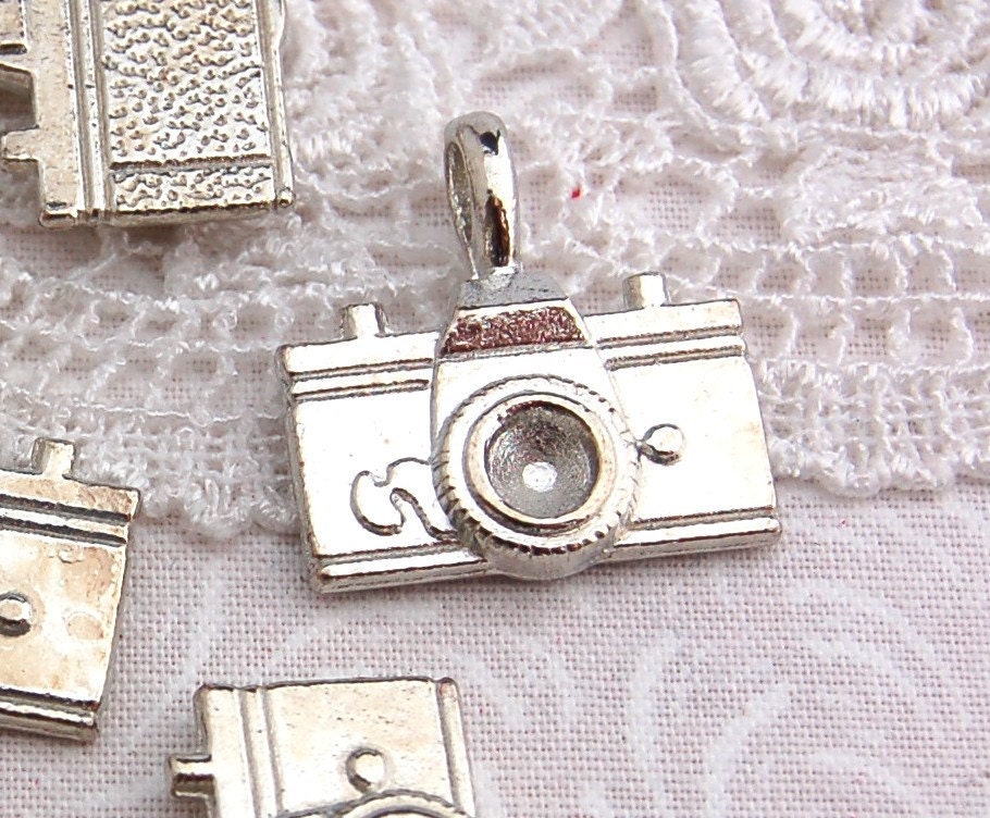 6 Large Silver Tone Metal CAMERA . Charm Pendants