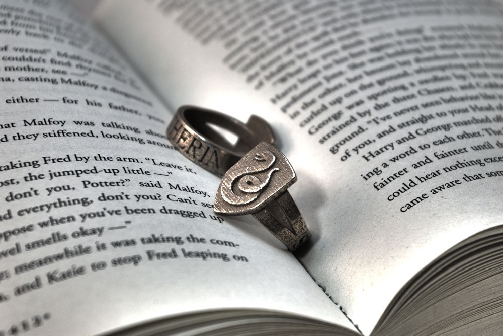 Inscribed Slytherin Crest Ring - Custom Size