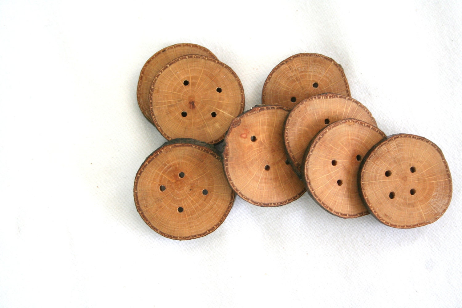 Wood buttons, set of 8 buttons with 4 holes, 2.5cm 1" wide
