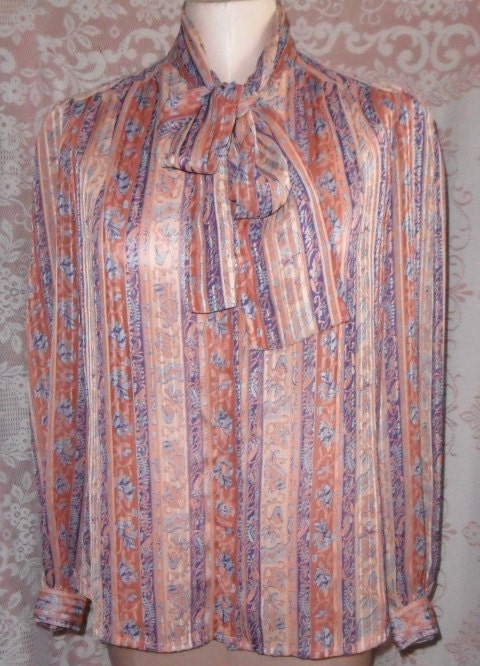 Vintage Blouse Secretary Ascot Bow Tie Pussy Bow Size 10