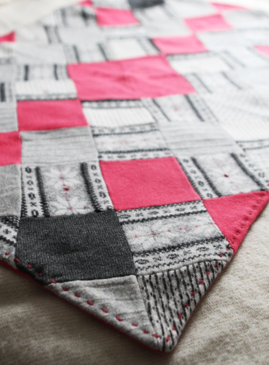 SALE upcycled wool baby blanket -  VENTE couverture de laine