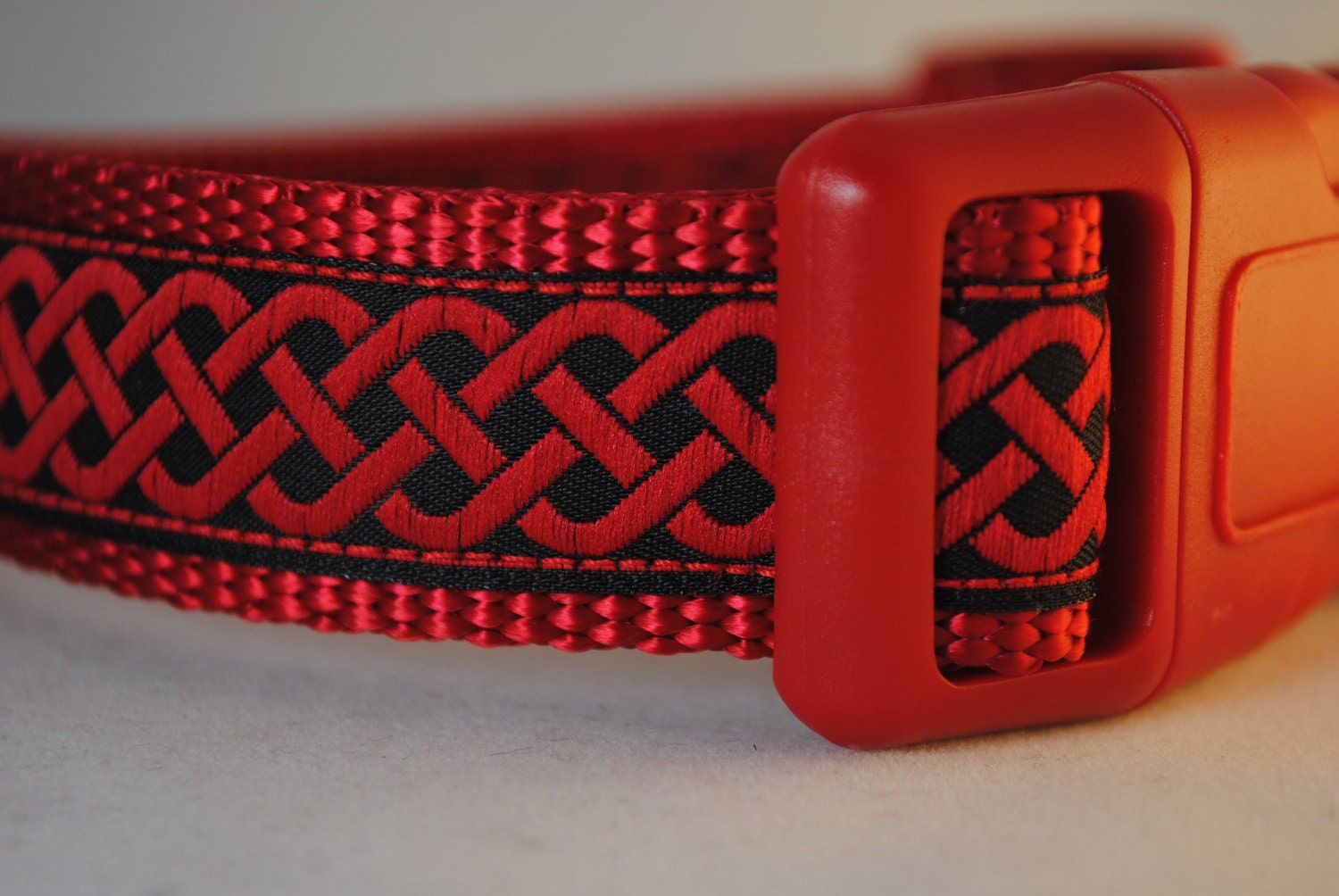 Celtic Knot Black and Red - 1" Adjustable Dog Collar