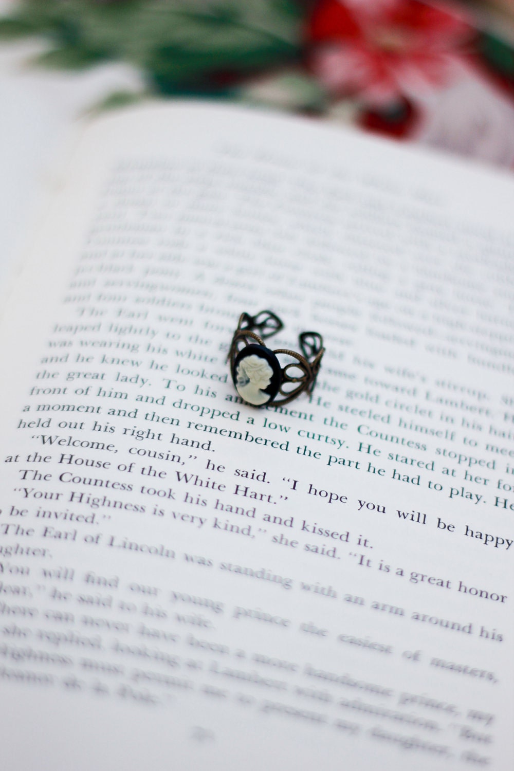 Victorian Cameo Ring with Filigree