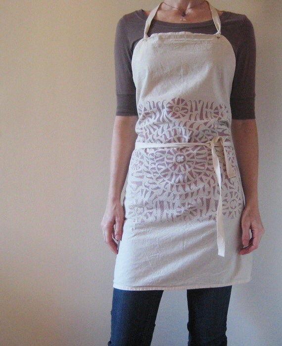 SALE / Hearten Lilac Bib Apron