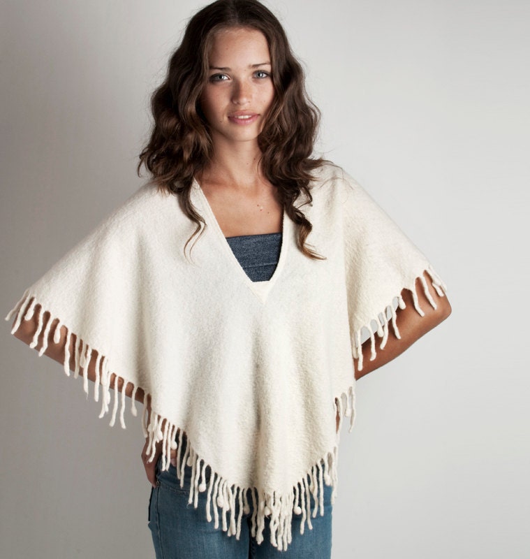 White Knit Poncho wool felt with tassels and fringes in merino wool - Warm cape by Texturable