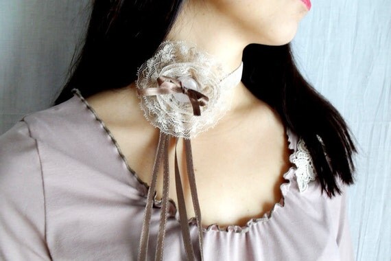 Beige lace choker Clearance