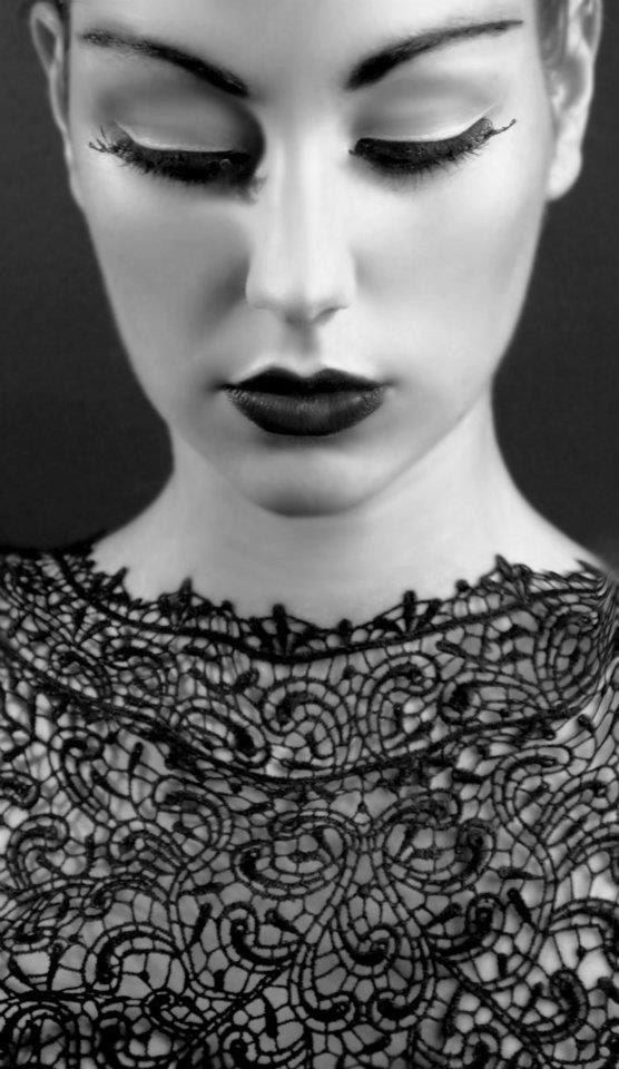 Steampunk lace collar black bib detachable collar necklace with bronze gold chain epaulets epaulettes BODY TATTOO burning man
