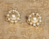 Bridal Pearl Earrings,Vintage Earrings,Bridal Jewelry,Rhinestone pearl,post Gold Earrings, Champagne, Ivory Cream Pearl Earrings