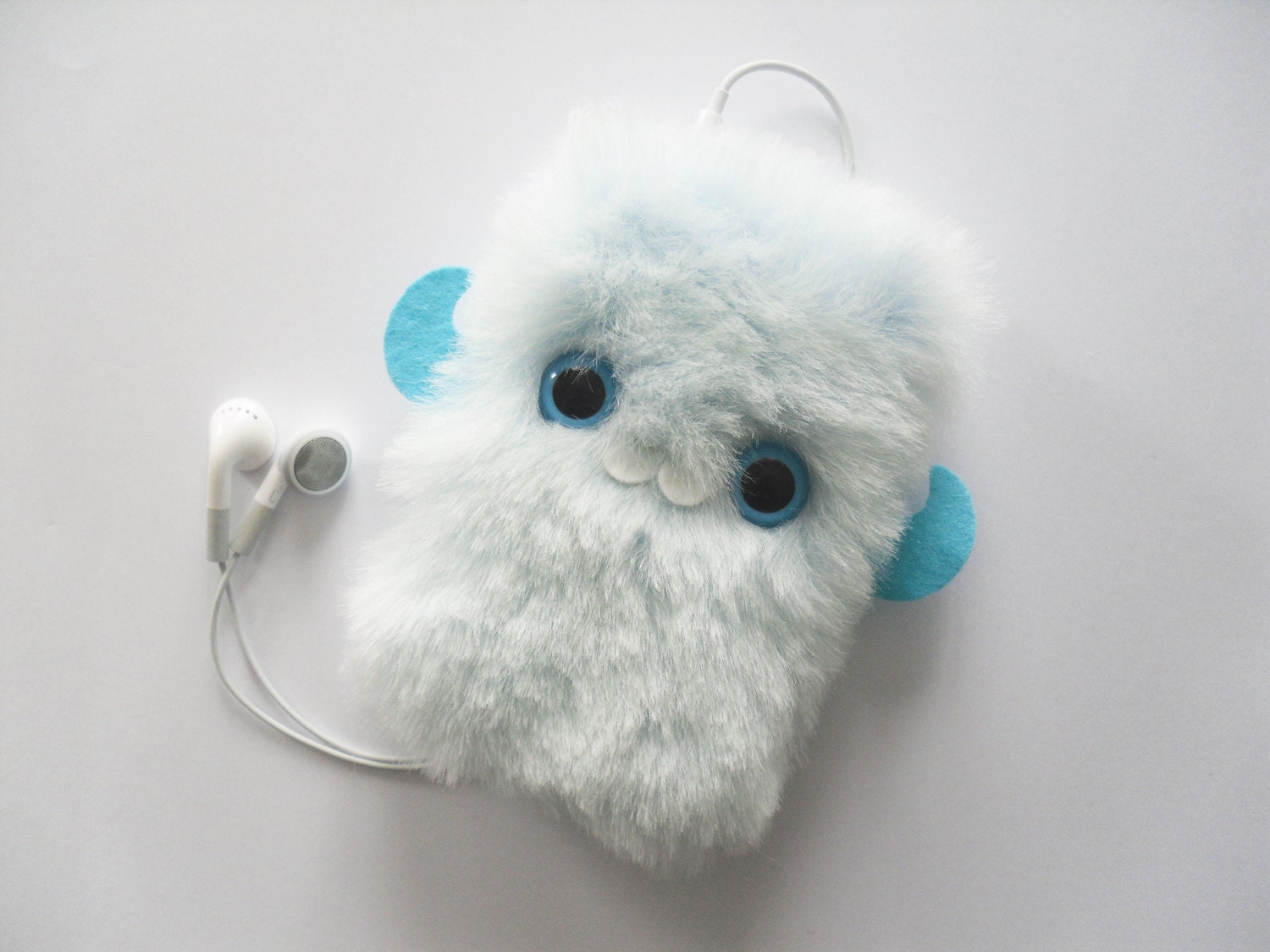 SNOWY - Kawaii iPhone 4, iPhone 5 or iPod Touch Case