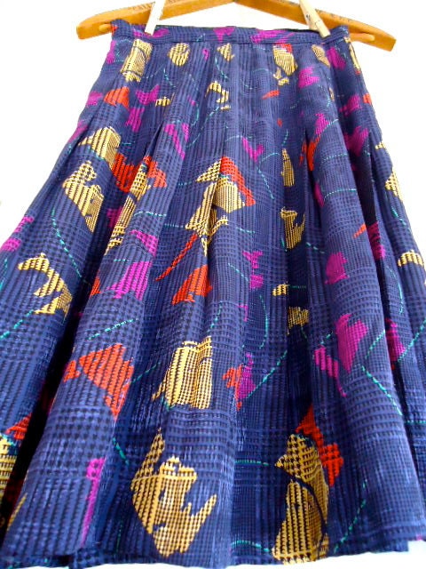 Saks Fifth Avenue // Pure Silk Women Vintage Skirt high waisted Pleated XS small women Size 4 70s 80s blue purple designer summer spring