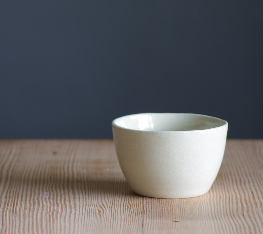 MTO off white clay bowl with white glaze . modern pottery simple ceramic
