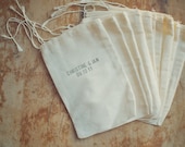 50 Wedding Medium Muslin Bag for Favors Hand-Stamped with Custom First Names and Date