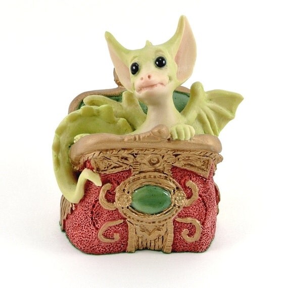 Items similar to Vintage Pocket Dragon Figurine Percy, Dragon Decor, Fantasy Decor, Vintage