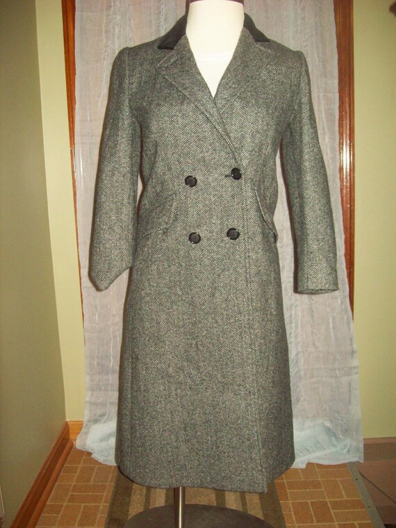 Vintage womens coat herringbone wool black by GabriellasTreasures
