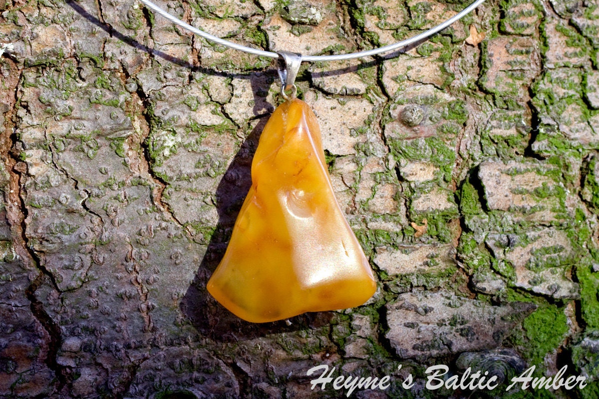 Baltic amber pendant, honey coloured transparent amber beauty