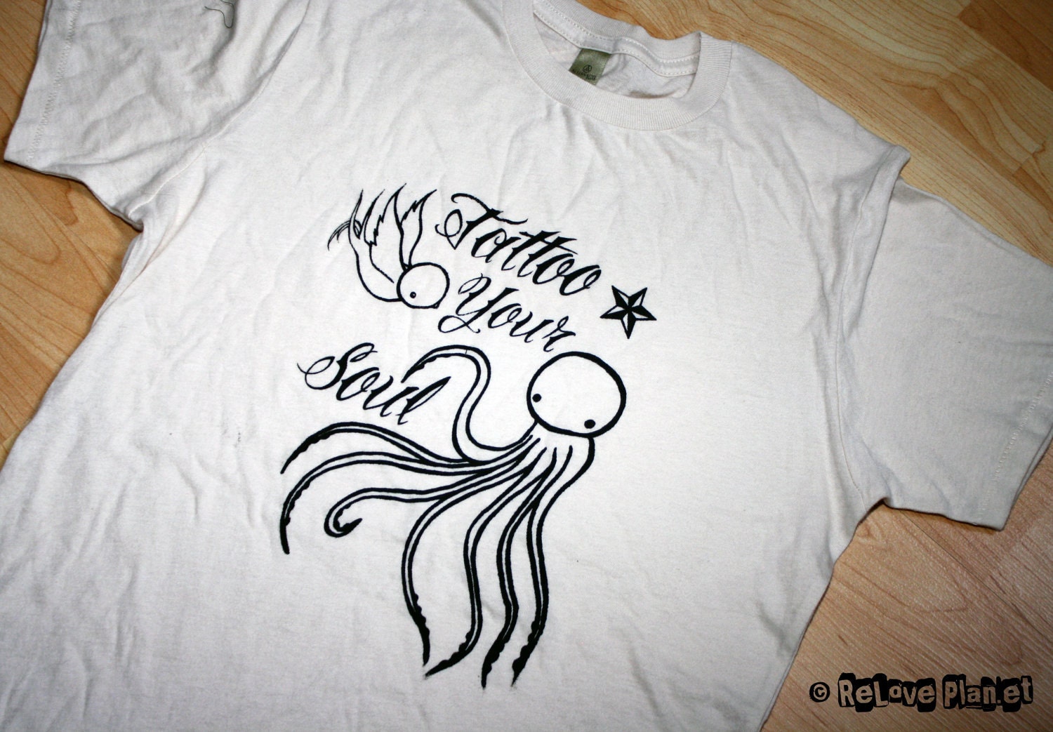 TATTOO your SOUL - Octopus Swallow Nautical Star T-Shirt - Organic Crew Tee Shirt - ReLove Planet - Unisex S-L