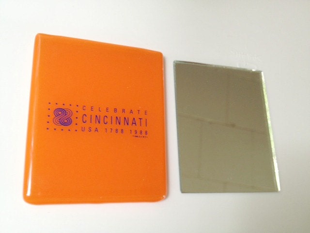 Vintage Cincinnati pocket mirror w/case - Bicentennial souvenir, mirror with rubber case, Ohio