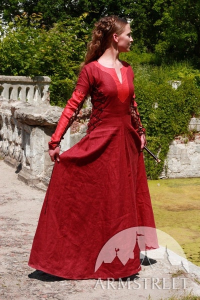 Medieval Dress "Pretty Amaryllis"